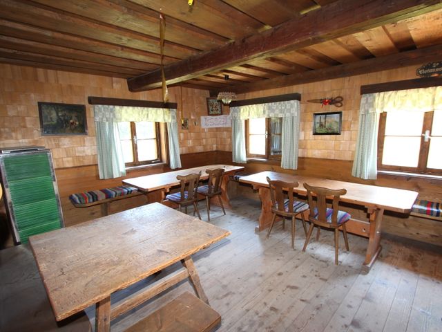 Almhütte in Filzmoos TEN-SBG